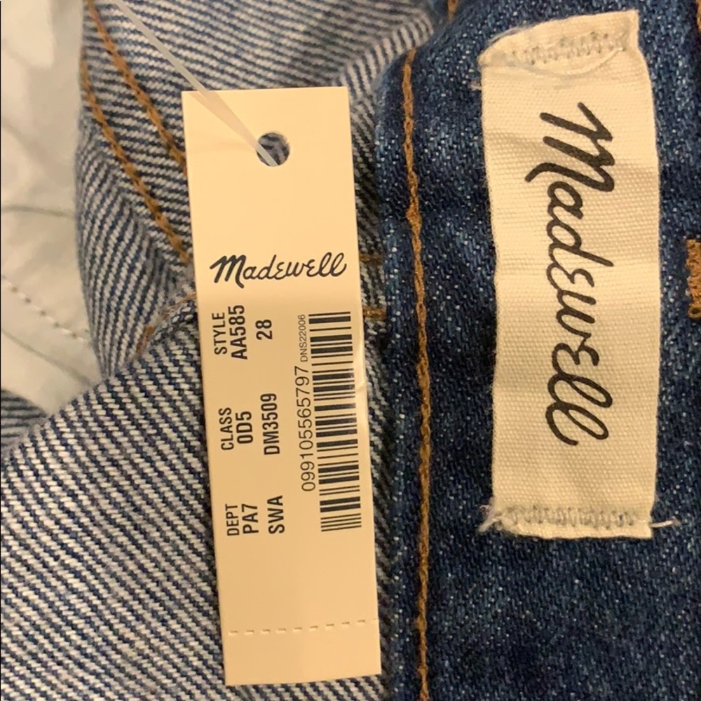 Madewell The Momjean in Stratfield Wash Jeans - Picture 9 of 10